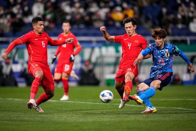 mk体育网址-国足两战日本0射正太尴尬 比控球率更惨的是……